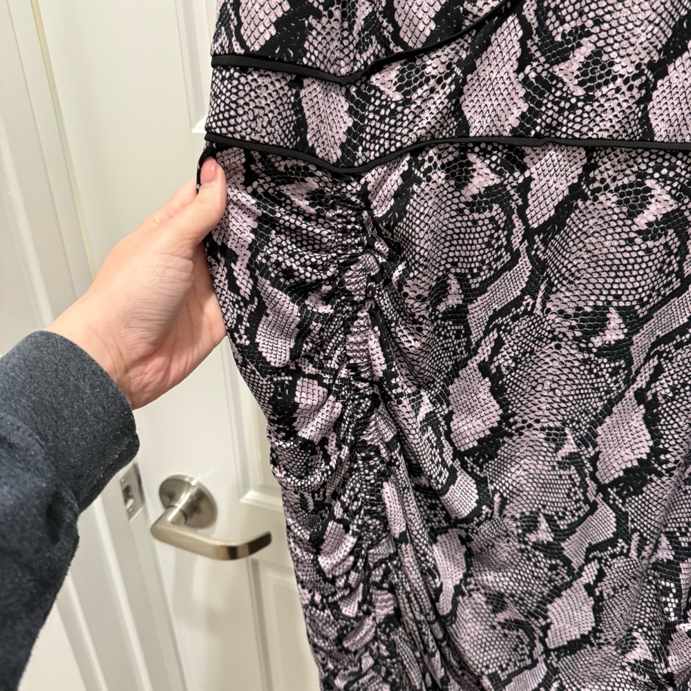 Torrid Mauve Pink Snakeskin Print Studio Knit
Ruched Bodycon Dress 3X - Picture 11 of 12